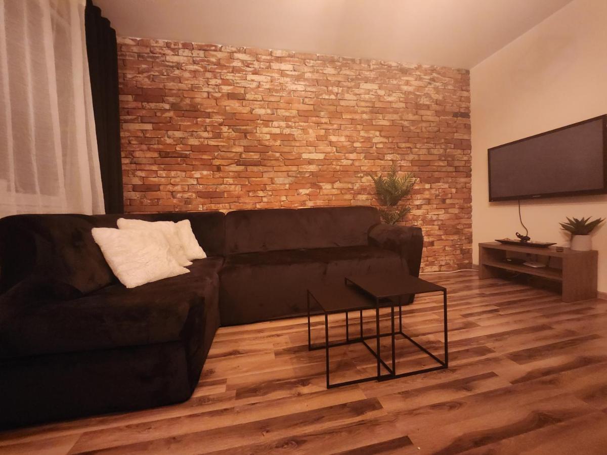 Апартаменты Apartament P&P Иновроцлав Экстерьер фото